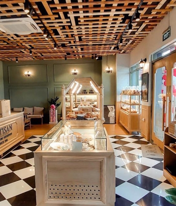 Nội Thất Cửa Hàng - Showroom